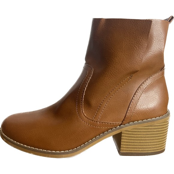Mossimo Supply Co. Shoes - Mossimo Brown pull-on Block Heel Ankle Boots Size 9.5 US